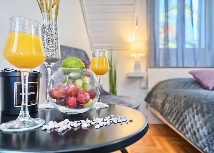 Couple's Getaway In The Center Of Hvar W/sea View 4*