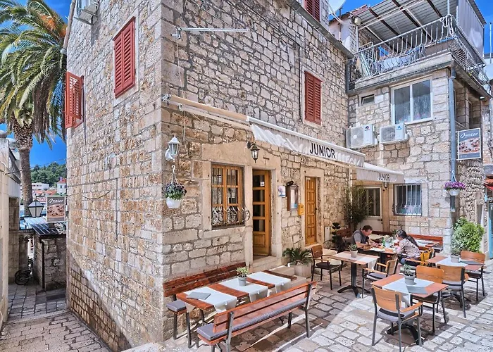 Couple's Getaway In The Center Of Hvar W/sea View Affittacamere Hvar Town