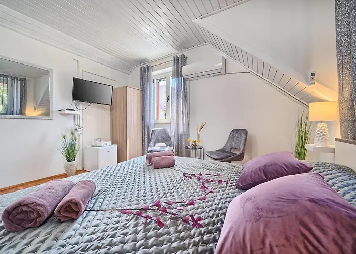 Couple's Getaway In The Center Of Hvar W/sea View Penzion Hvar Town