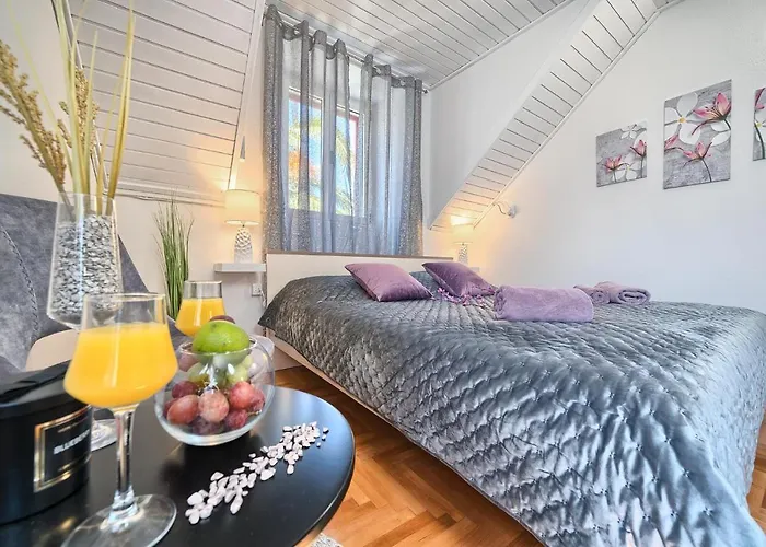 Couple's Getaway In The Center Of Hvar W/sea View Affittacamere