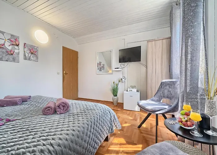 Penzion Couple's Getaway In The Center Of Hvar W/sea View