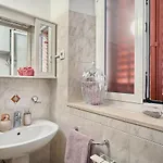 Couple's Getaway In The Center Of Hvar W/sea View