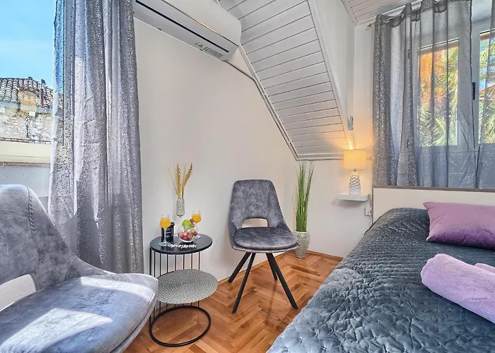 Couple's Getaway In The Center Of Hvar W/sea View بيت ضيافة