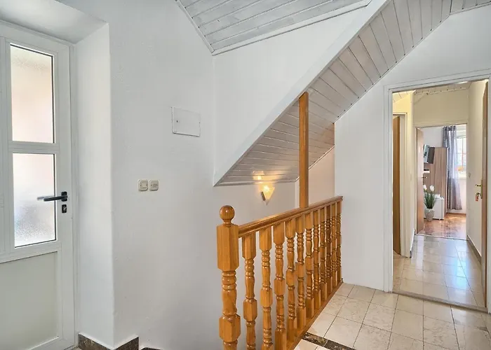 بيت ضيافة Couple's Getaway In The Center Of Hvar W/sea View 4*